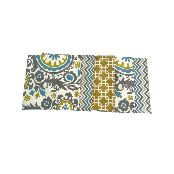 Wella Collection Floral Pillow Covers set of 2 17x17 - Picture 4 of 5